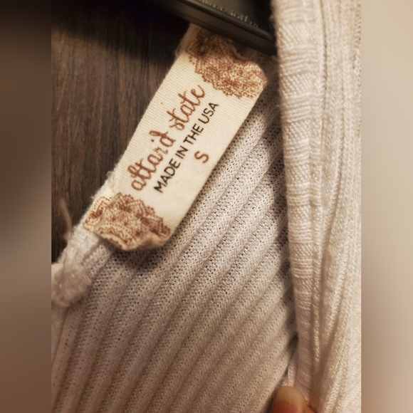 Altar'd State knit white ribbed crop top size small - Picture 3 of 3